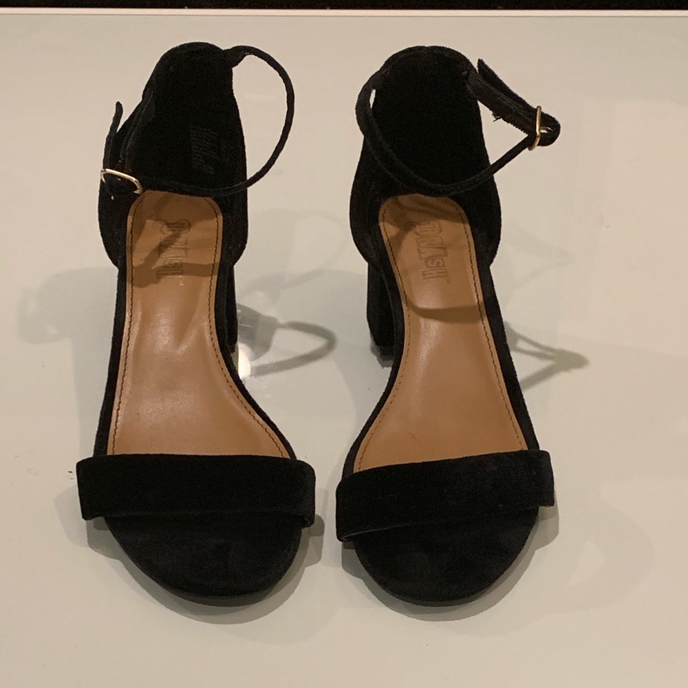 Low blocked heeled sandal
